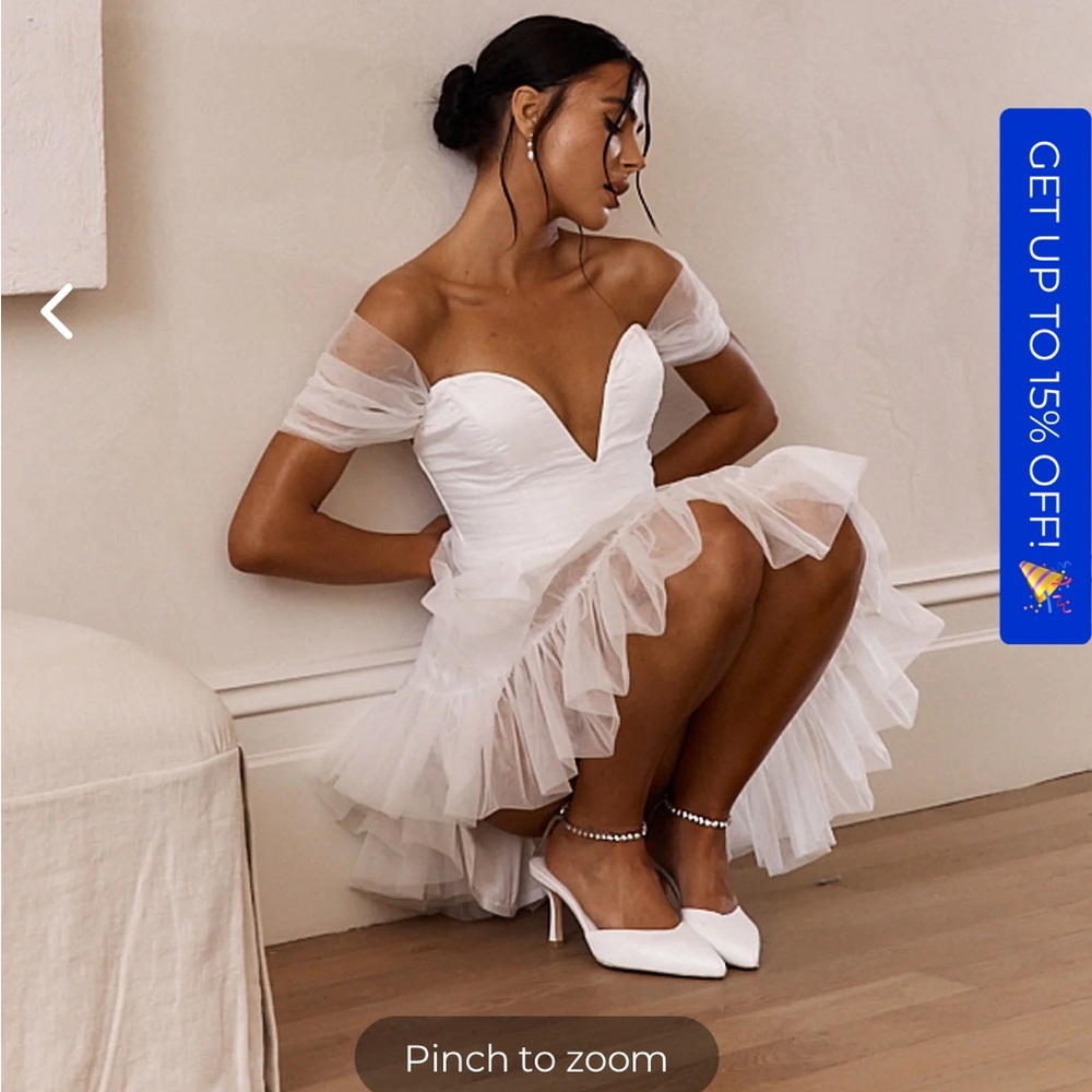Selfie Leslie Dress